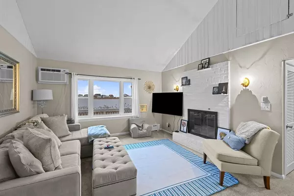 Scituate, MA 02066,4 Wianno Way