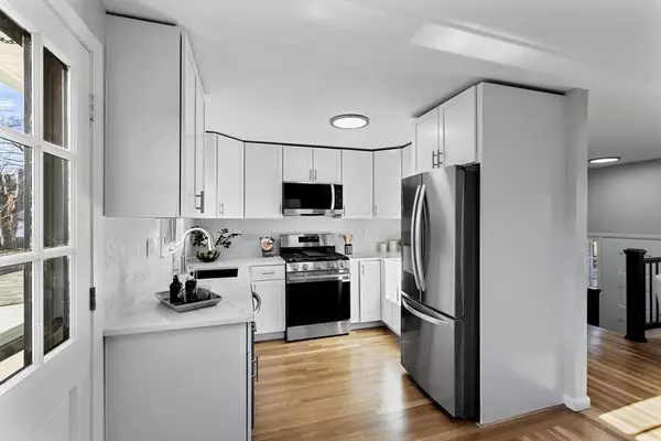 Burlington, MA 01803,68 Macon Rd