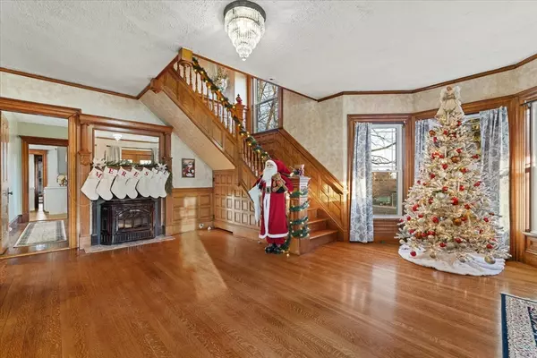 Winchendon, MA 01475,53 Grove St