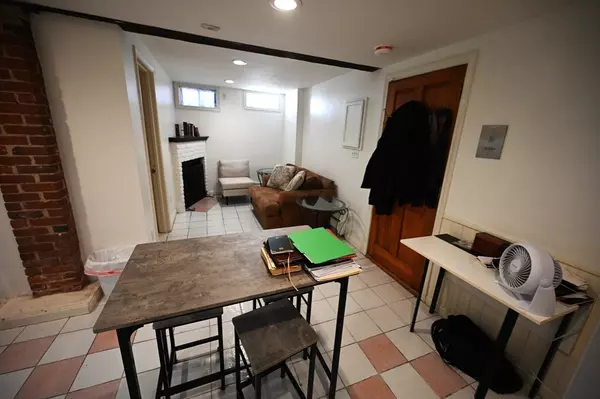 Boston, MA 02113,69 N Margin Street #B