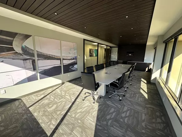 Lynnfield, MA 01940,220 Broadway #305