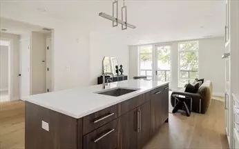 Newton, MA 02468,20 Kinmonth Rd #301