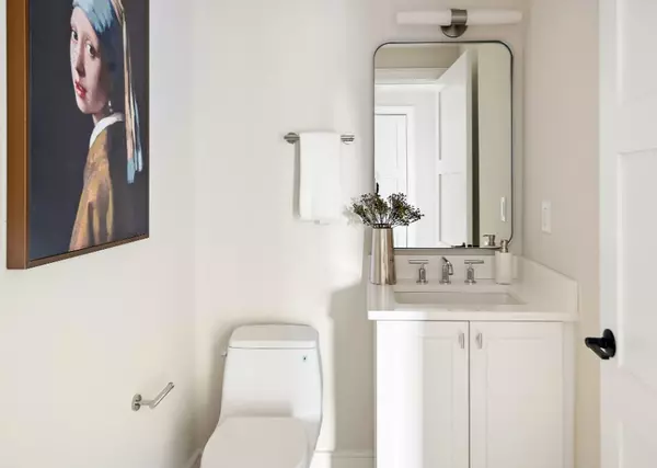 Newton, MA 02468,20 Kinmonth Rd #306