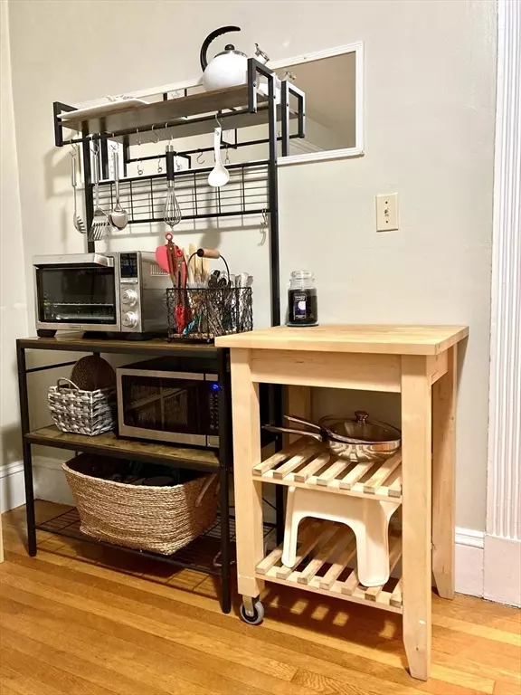 Boston, MA 02116,8 Garrison #608