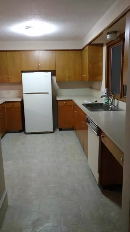 Westport, MA 02790,107 Davis Road