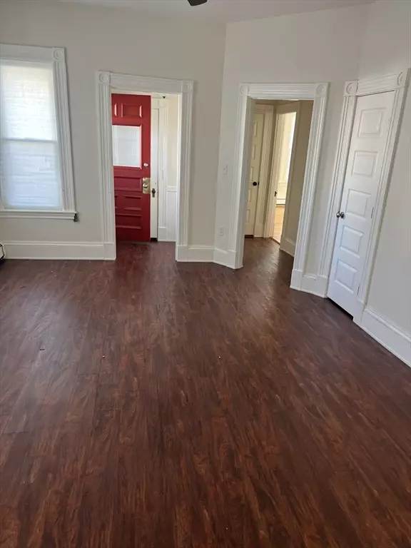 Bridgewater, MA 02324,15 Maple Ave #1