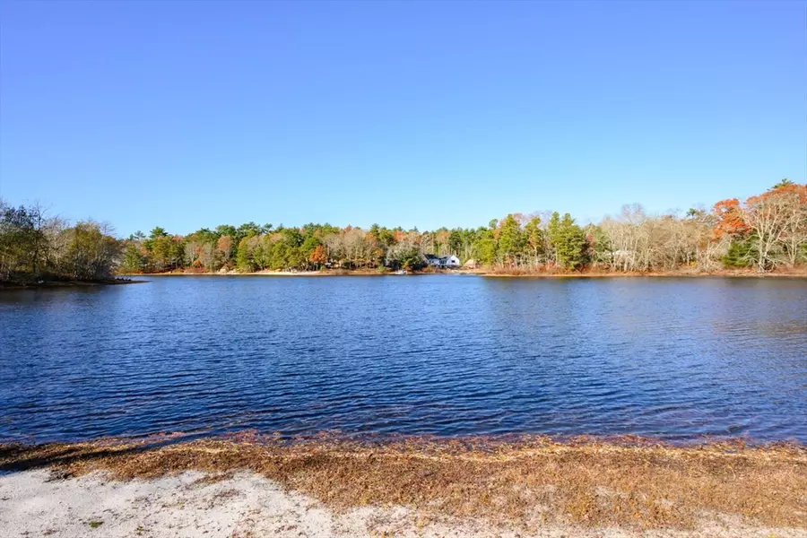 30 Lancaster Ave, Plymouth, MA 02360