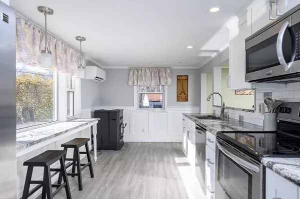 30 Lancaster Ave, Plymouth, MA 02360