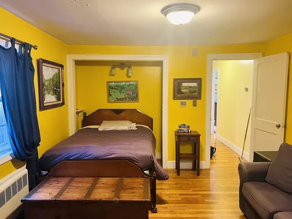 Newton, MA 02465,137 Warwick Rd #137