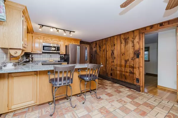 Swansea, MA 02777,107 Walker