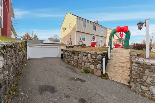 Southbridge, MA 01550,20 Newell Ave