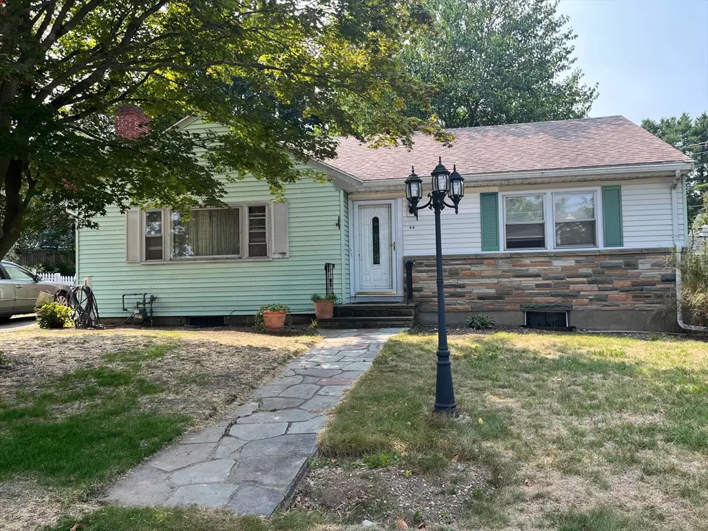 Dedham, MA 02026,44 Willard St