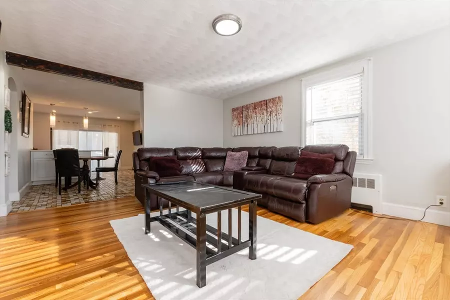 44 Woodlawn Ave #1, Everett, MA 02149