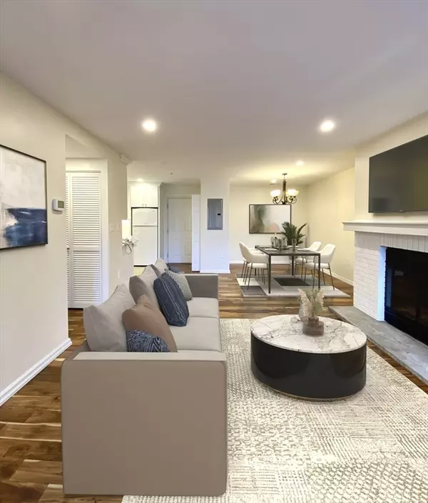 Winchester, MA 01890,666 Main St #315