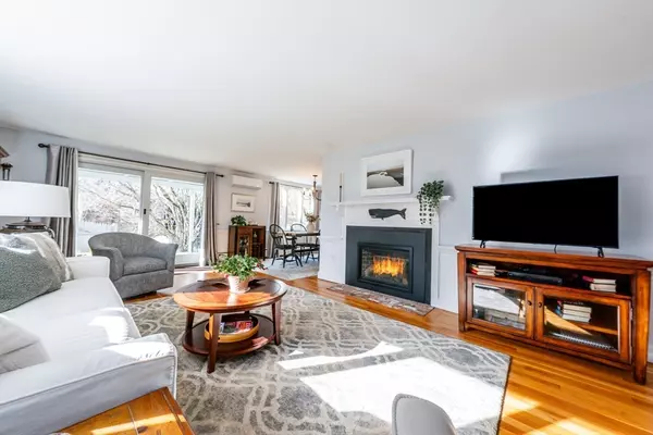 Barnstable, MA 02601,142 Chestnut St