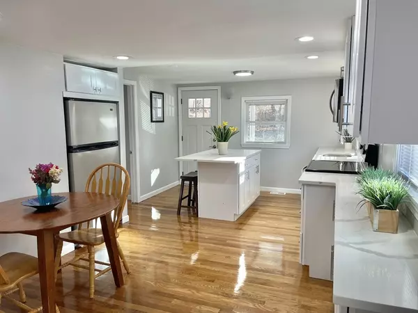 Amesbury, MA 01913,20 Hillside Ct