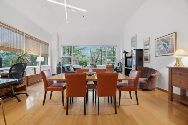 Watertown, MA 02472,290 Pleasant St #220