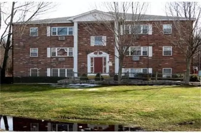 Clinton, MA 01510,43 Berlin St. #411