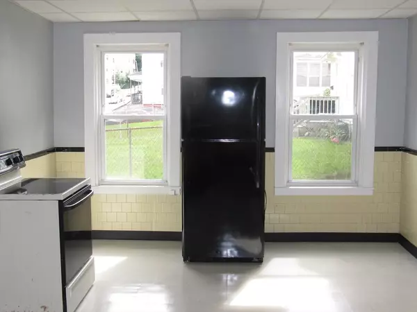 Worcester, MA 01605,2 Sturgis Street #1