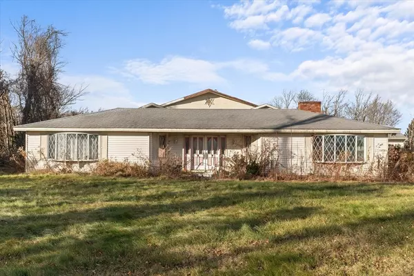 Sutton, MA 01590,186 Eight Lots Rd