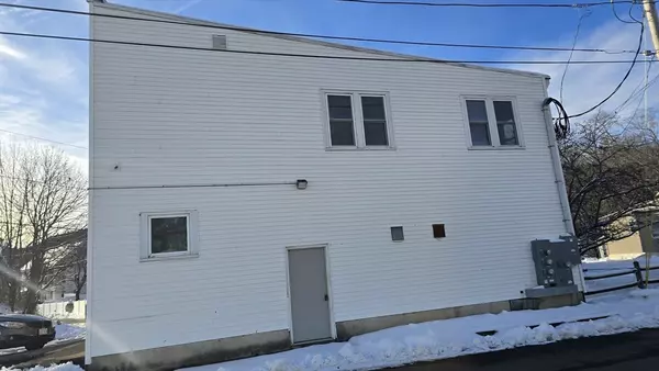 Hardwick, MA 01031,14 Prospect St