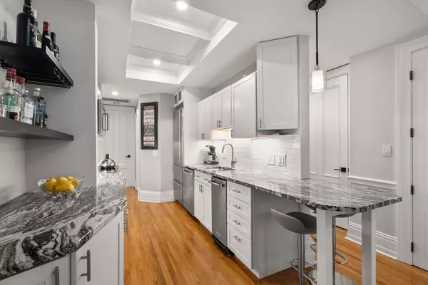 Boston, MA 02116,80 Marlborough Street #2