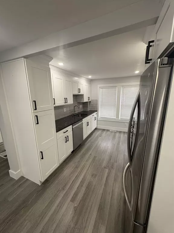 Dracut, MA 01826,23 Griggs Street #1