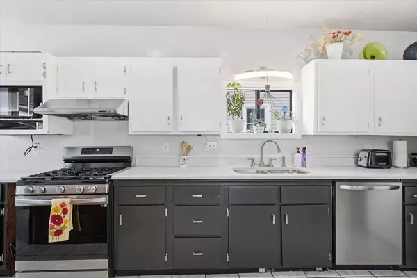 Lowell, MA 01852,59 Fay Street