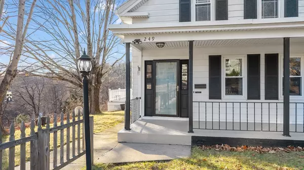 Southbridge, MA 01550,249 Pleasant St