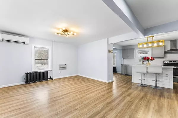 Chelmsford, MA 01824,53 Woodbine St