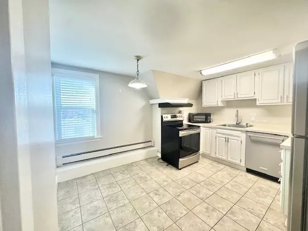 Worcester, MA 01602,7 Berkmans #2