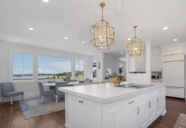 Cohasset, MA 02025,31 Bow St