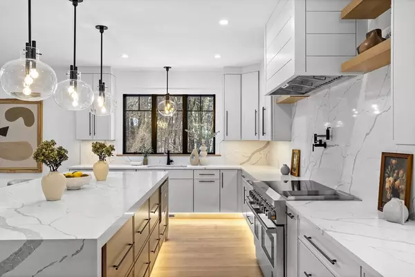 Concord, MA 01742,236 Fairhaven Rd