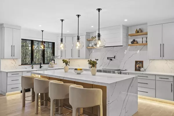 Concord, MA 01742,236 Fairhaven Rd