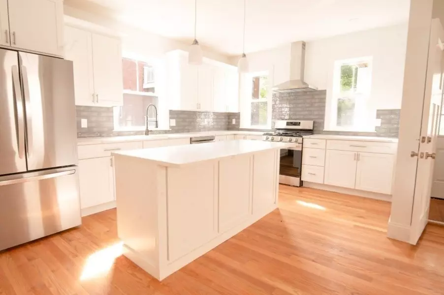 8 Brookside Av #1, Boston, MA 02130