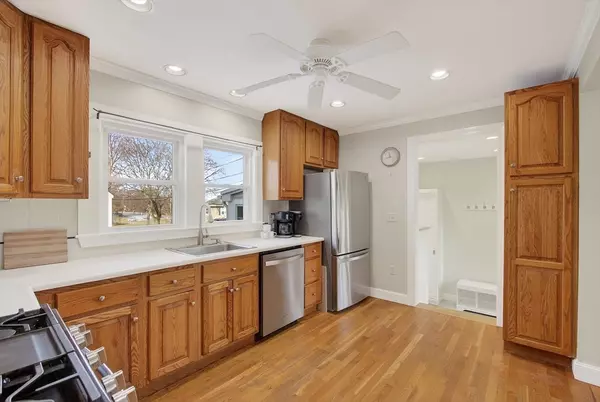 Peabody, MA 01960,9 Violet Rd