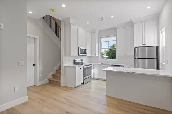 Lexington, MA 02420,186 Bedford St #201