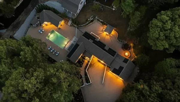 North Reading, MA 01864,12 Magnolia Street