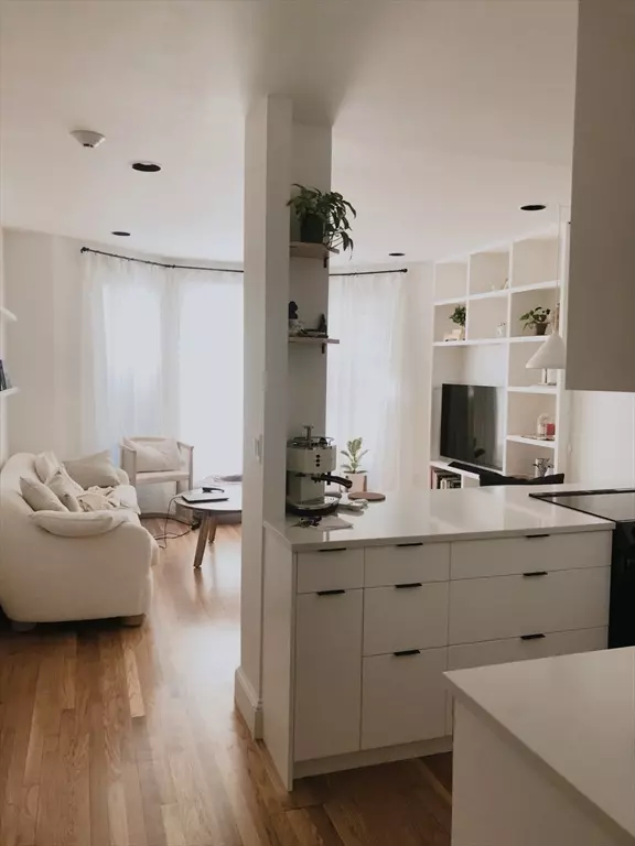 Boston, MA 02118,501 Columbus Ave #2