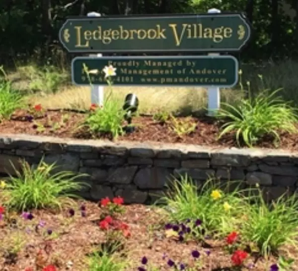 369 Aiken Ave #21, Lowell, MA 01850