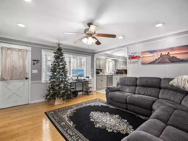 Lowell, MA 01854,107 7th Ave