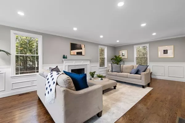 Norfolk, MA 02056,12 Brookside Ln