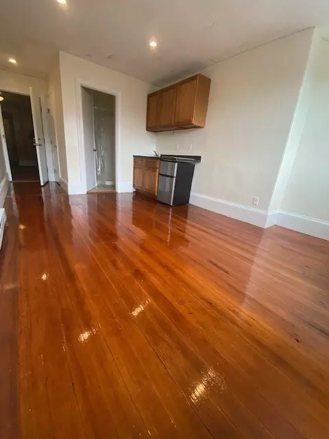 506 Beacon #13, Boston, MA 02215