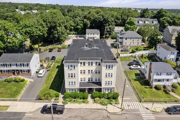 Norwood, MA 02062,47 Chapel #19