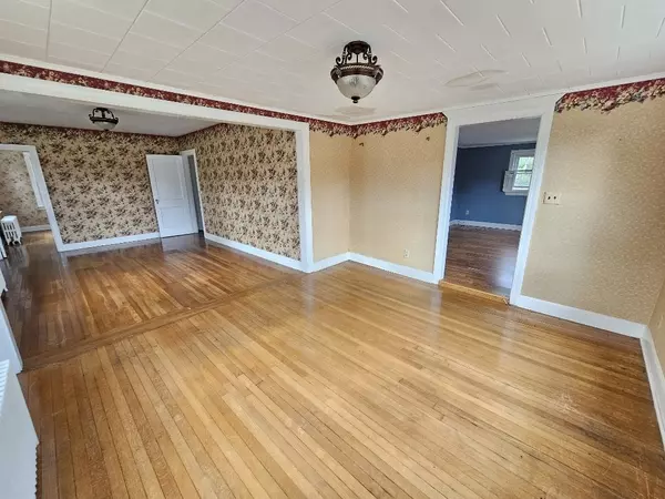 New Bedford, MA 02740,1338 Rockdale Ave