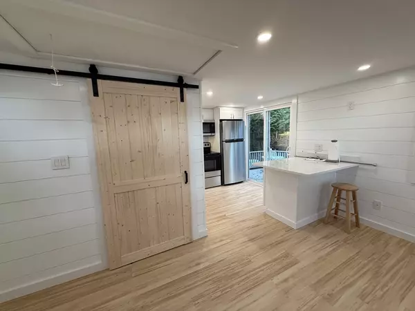 Plymouth, MA 02360,68 Post N Rail Ave