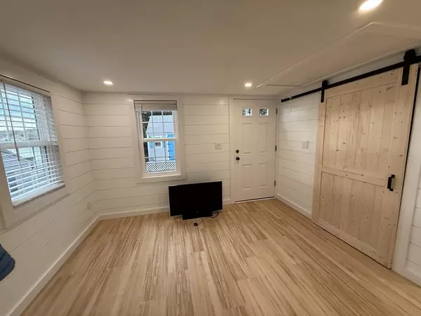 Plymouth, MA 02360,68 Post N Rail Ave