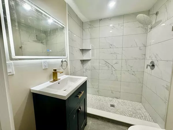 Boston, MA 02119,4 Chesterton St #2