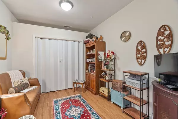 North Reading, MA 01864,200 Martins Lndg #102