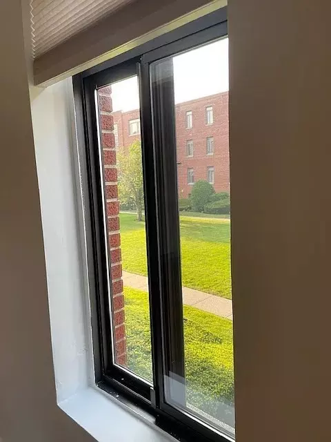 Worcester, MA 01690,8 Ashland #1L